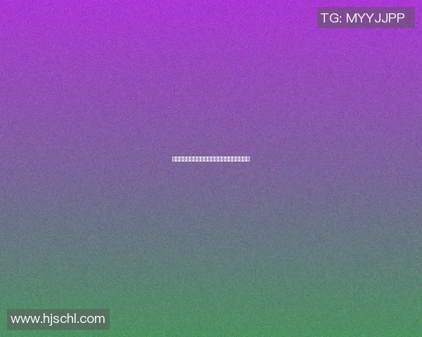 足球明星风衣时尚解析展现个性与魅力的完美结合 足球明星风衣时尚解析展现个性与魅力的完美结合